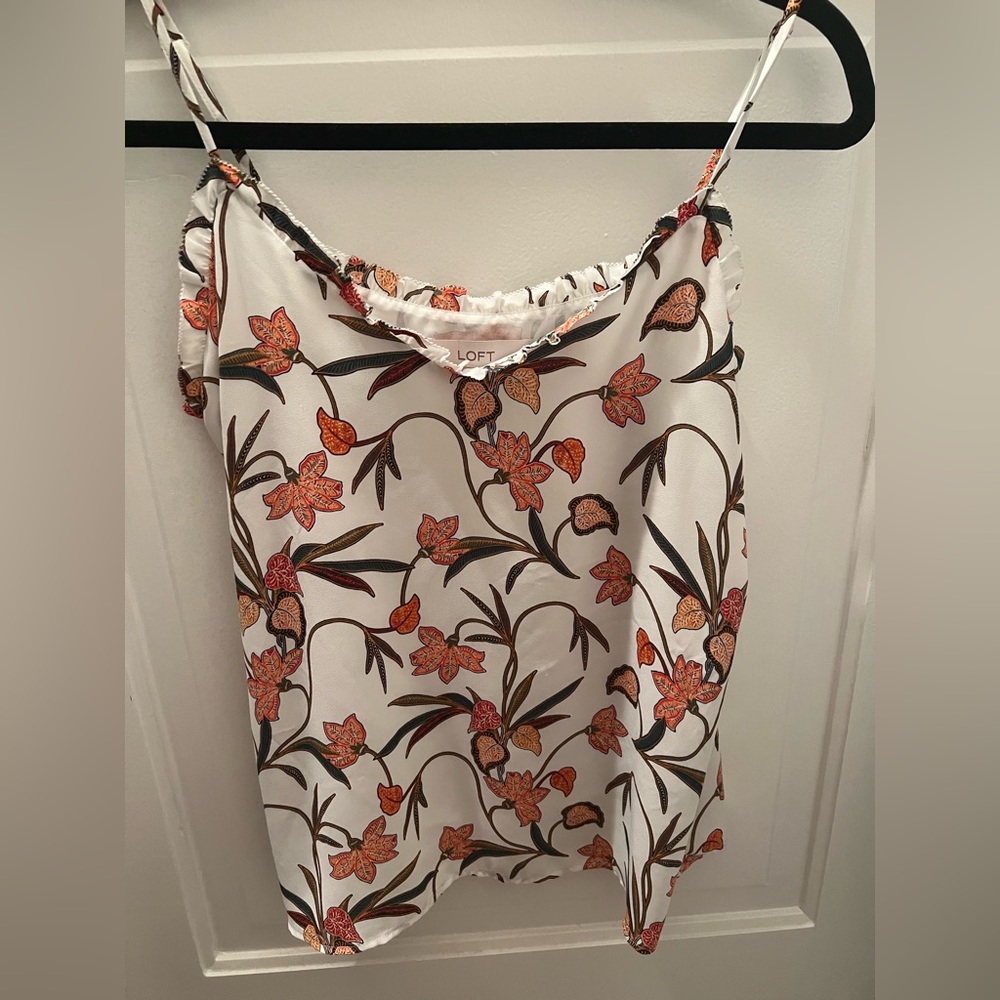 Ann Taylor loft, flowery tank top, perfect for summer to fall transition
